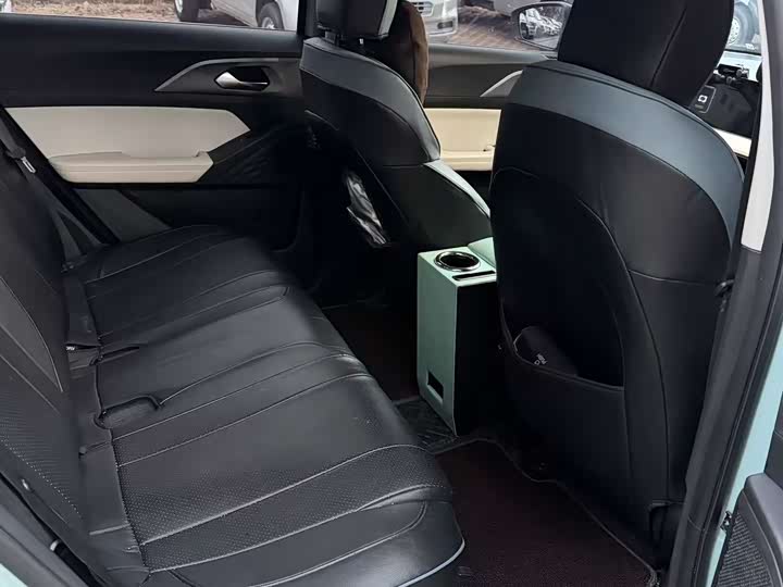 Фото 5 - Geely Geometry E Firefly