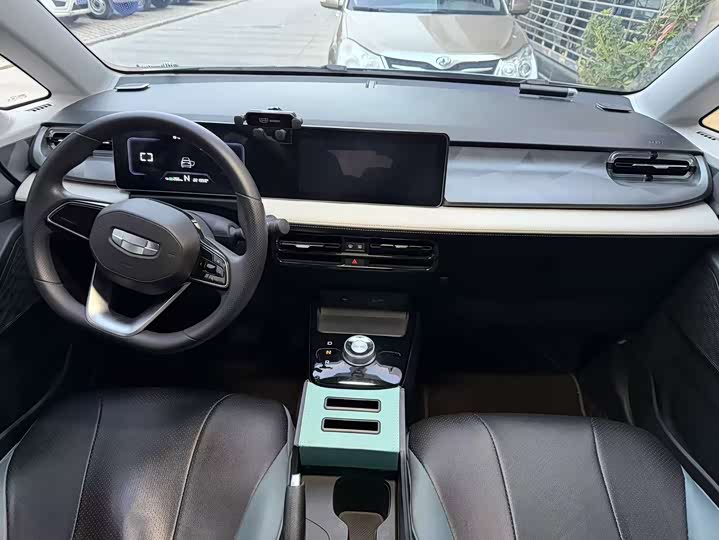 Фото 6 - Geely Geometry E Firefly