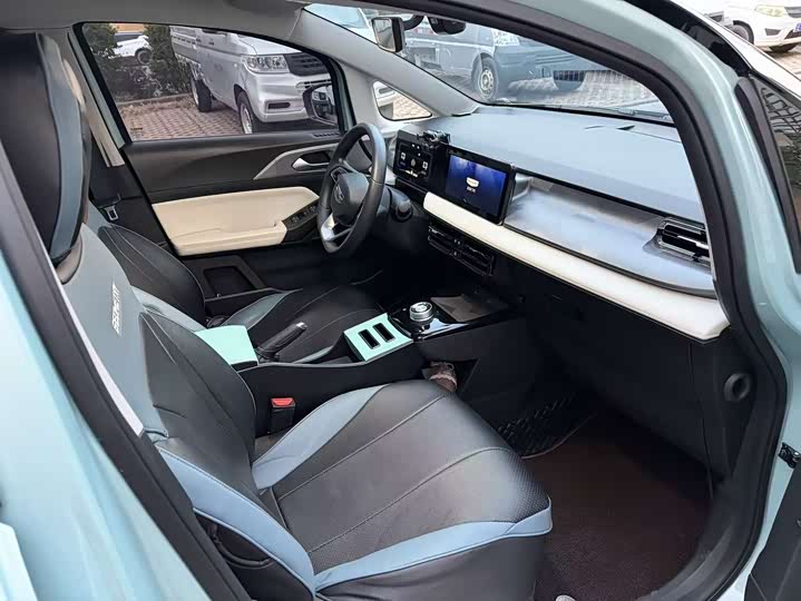 Фото 7 - Geely Geometry E Firefly