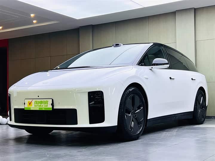 Фото 1 - LiXiang i6