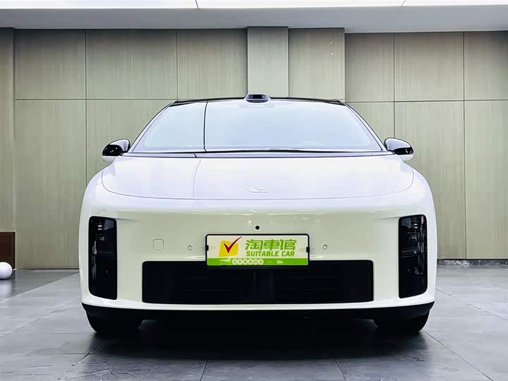 Фото 2 - LiXiang i6