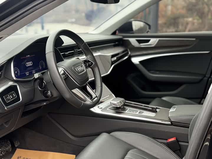 Фото 4 - Audi A6L