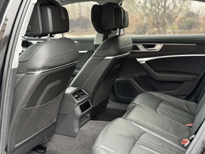 Фото 5 - Audi A6L