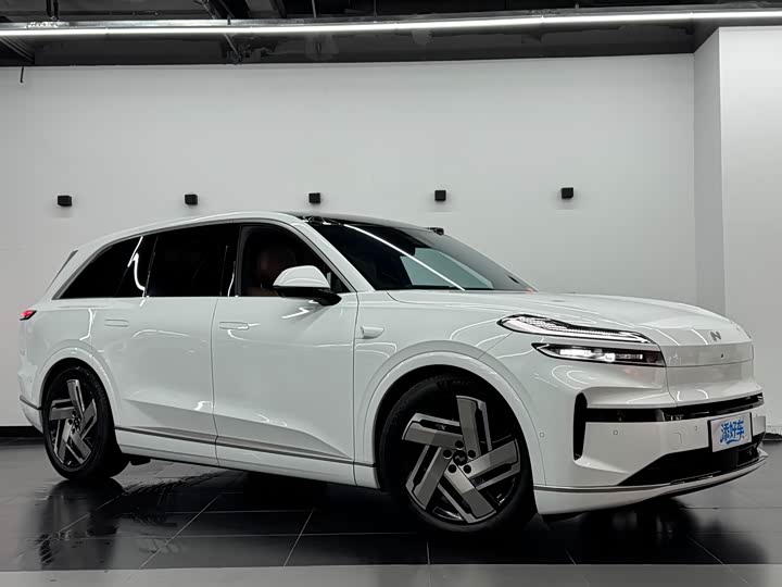 Фото 3 - Nio Onvo L90