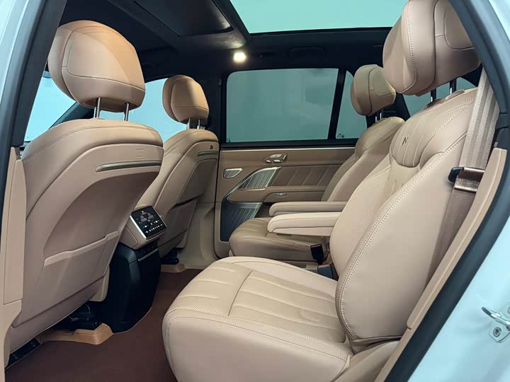 Фото 5 - Nio Onvo L90