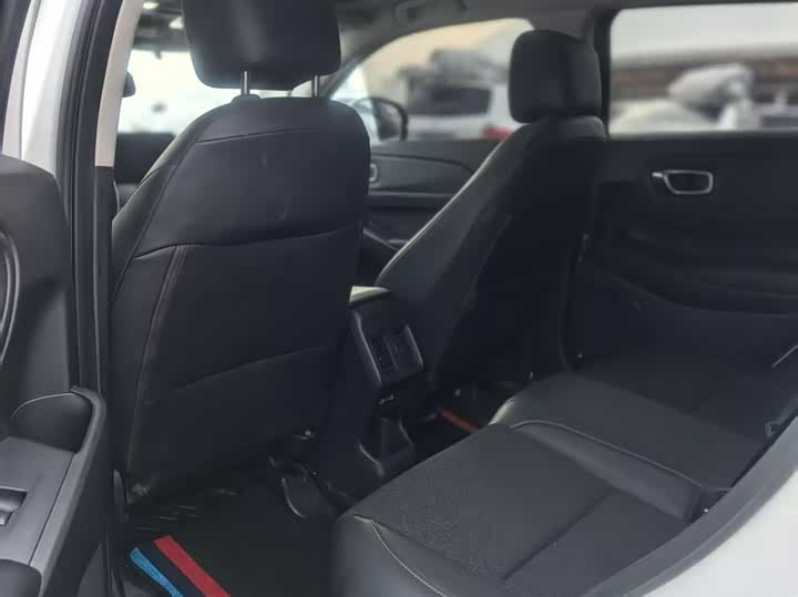 Photo 7 - Honda Vezel