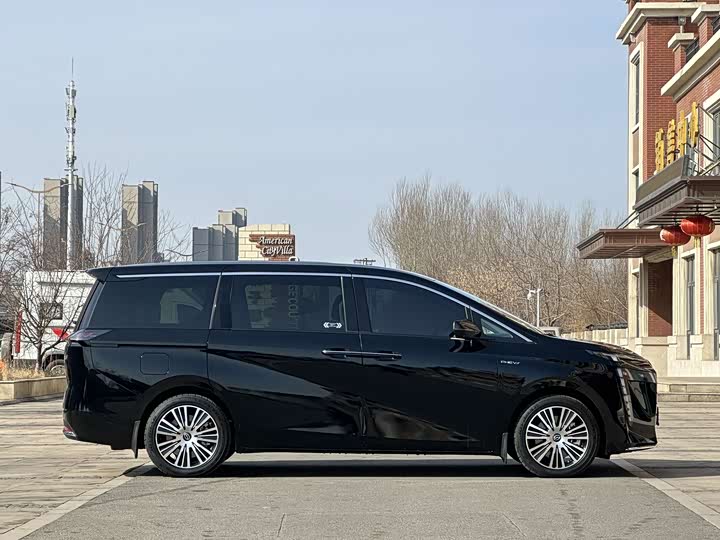 Фото 8 - GAC Trumpchi E8