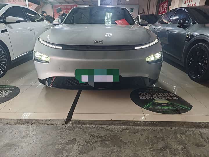 Фото 3 - XPeng P7