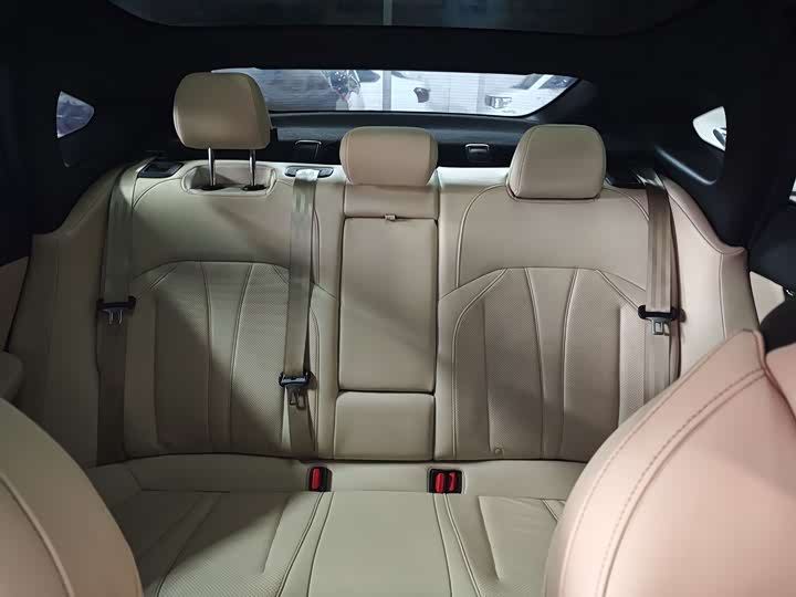 Фото 5 - XPeng P7