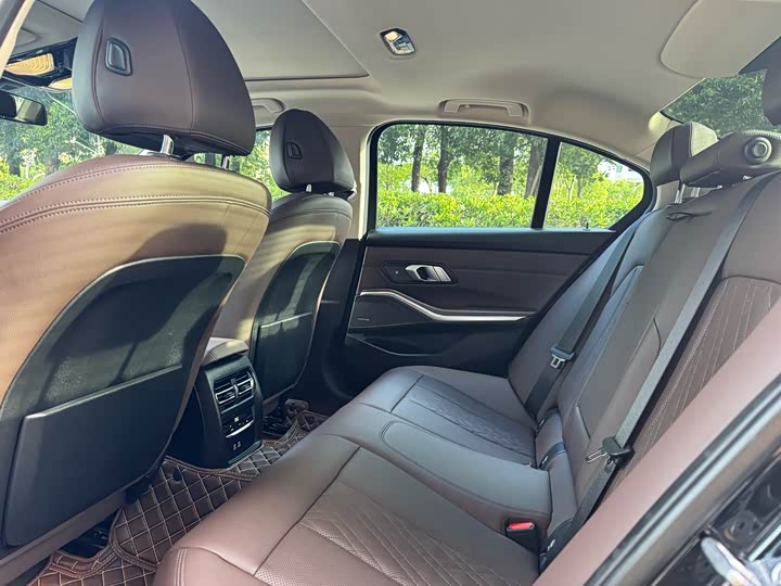 Фото 8 - BMW 3 Series