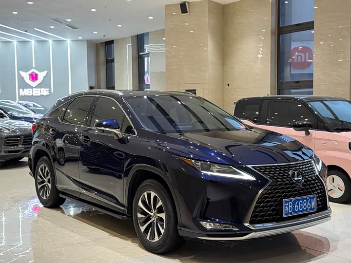 Фото 3 - Lexus RX