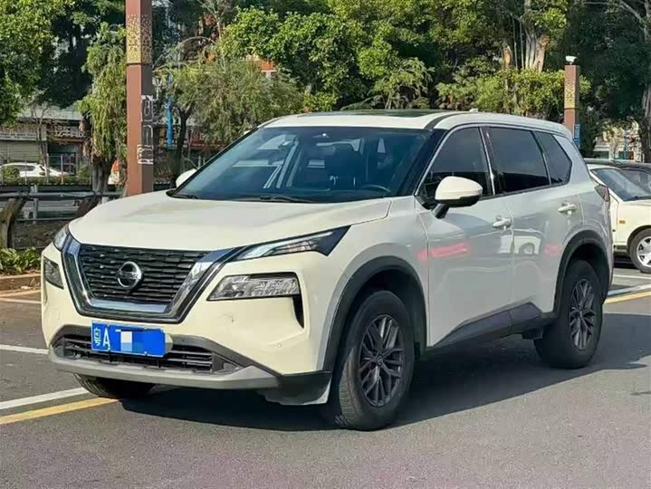 Фото 2 - Nissan X-Trail