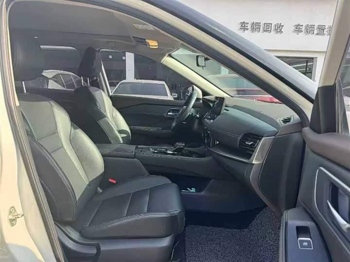 Фото 3 - Nissan X-Trail