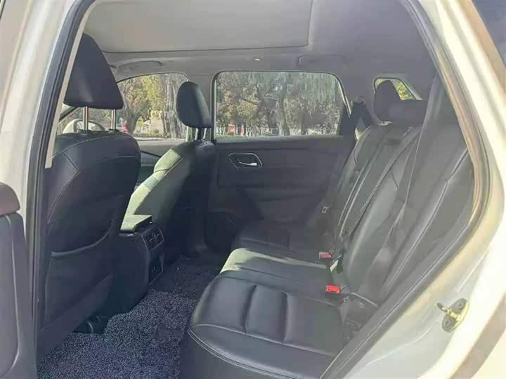 Фото 6 - Nissan X-Trail