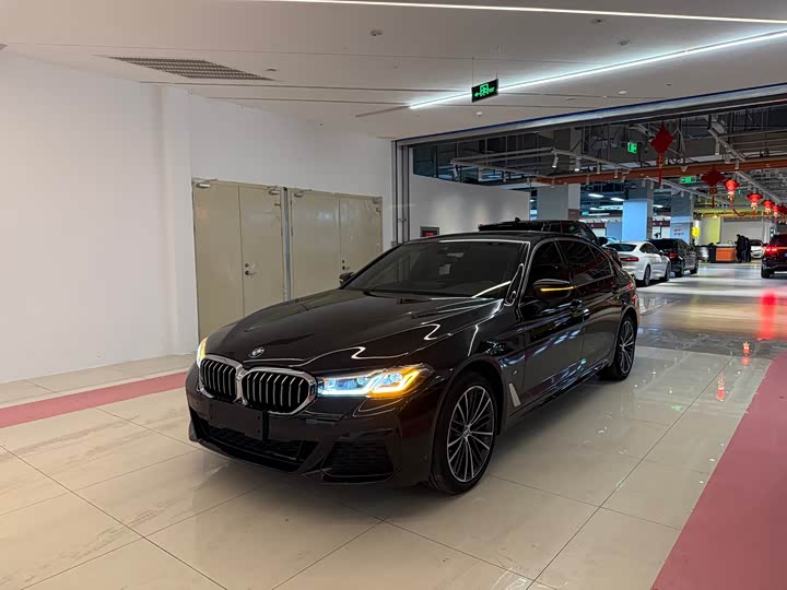 Фото 1 - BMW 5 Series