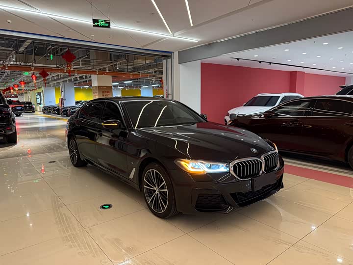 Фото 3 - BMW 5 Series