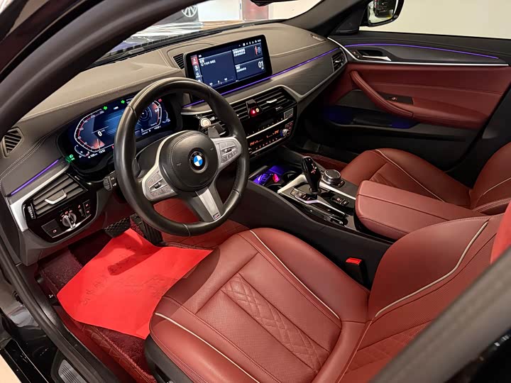 Фото 5 - BMW 5 Series