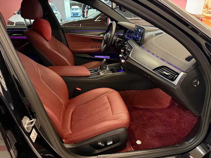 Фото 9 - BMW 5 Series