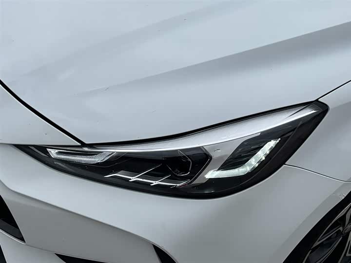 Фото 8 - MG Motor 5