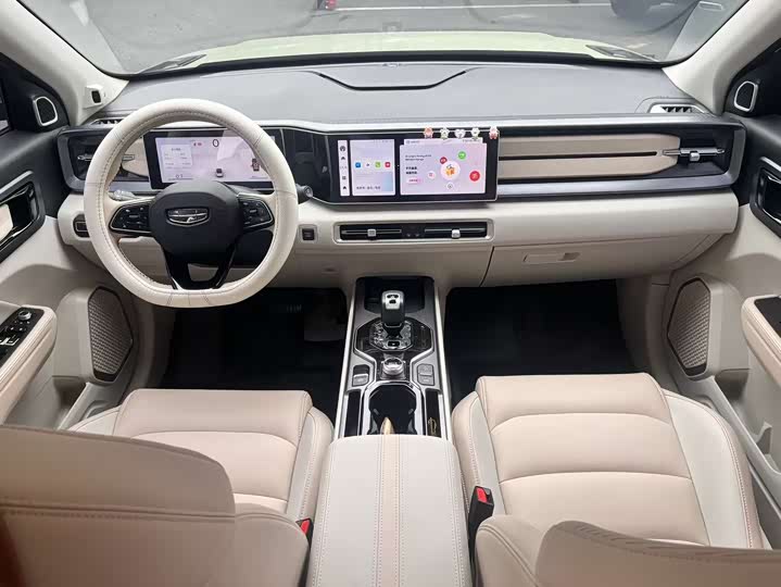 Фото 6 - Geely Icon