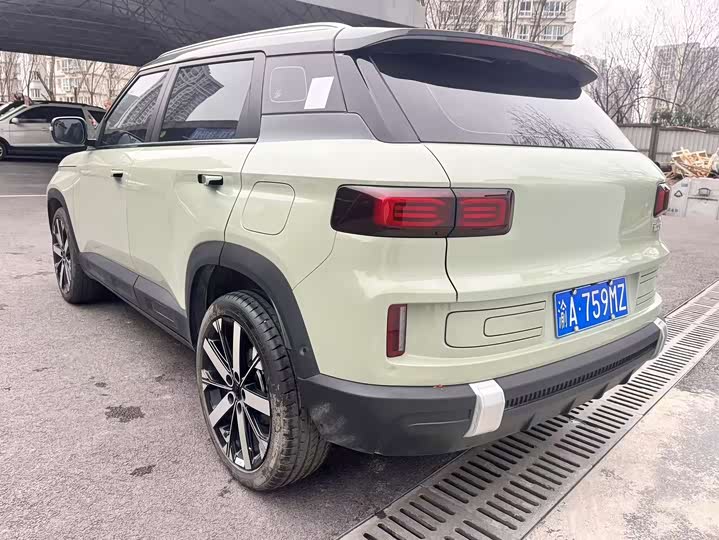 Фото 7 - Geely Icon