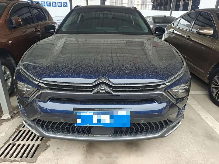 Фото 2 - Citroen C5 X