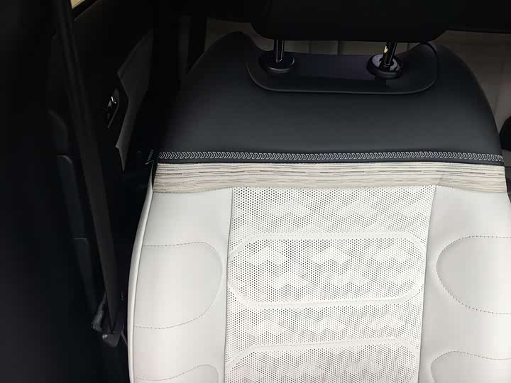 Фото 8 - Citroen C5 X