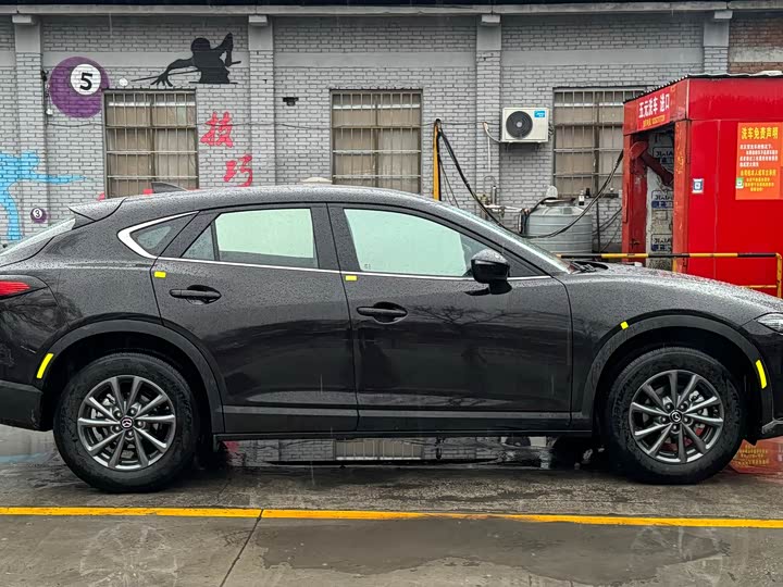 Фото 4 - Mazda CX-4