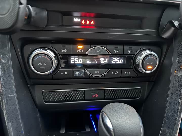 Фото 7 - Mazda CX-4