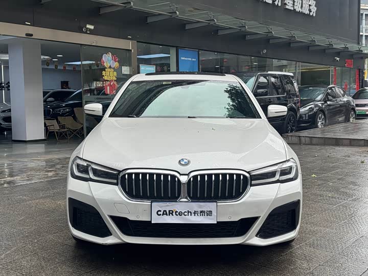 Фото 2 - BMW 5 Series