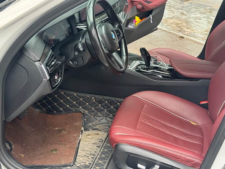 Фото 6 - BMW 5 Series