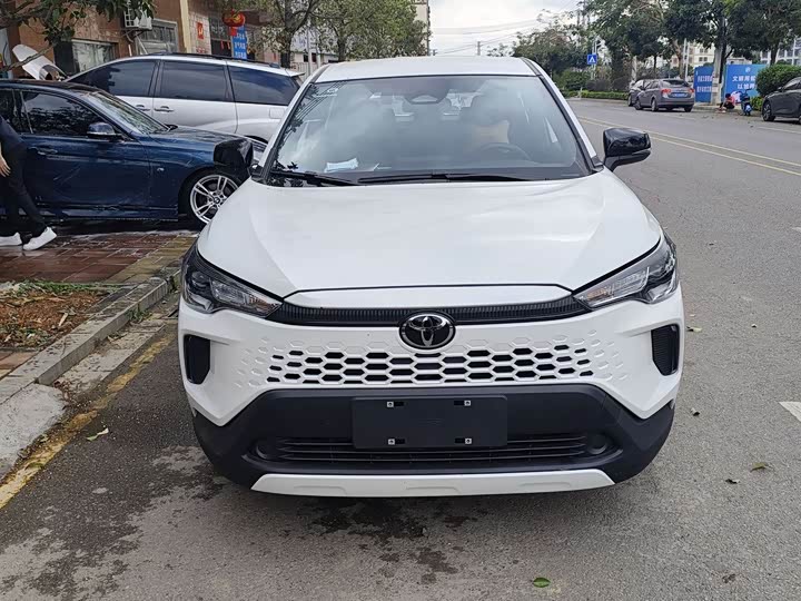 Фото 3 - Toyota Corolla Cross