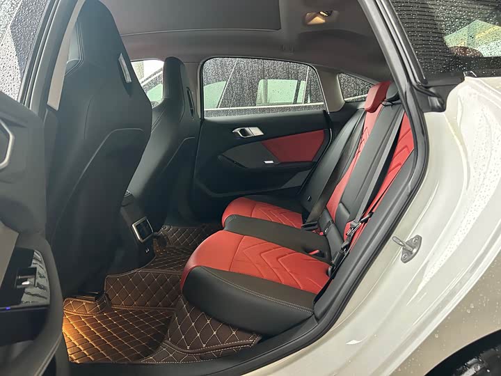 Фото 6 - BMW 2 Series