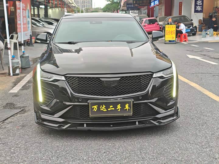 Фото 2 - Cadillac CT4