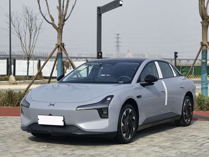 Фото 1 - XPeng Mona M03