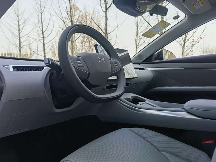 Фото 8 - XPeng Mona M03