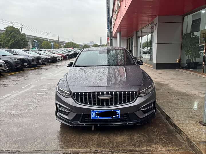 Фото 2 - Geely Preface