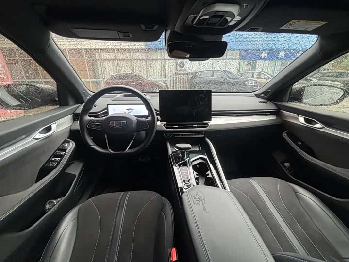 Фото 5 - Geely Preface