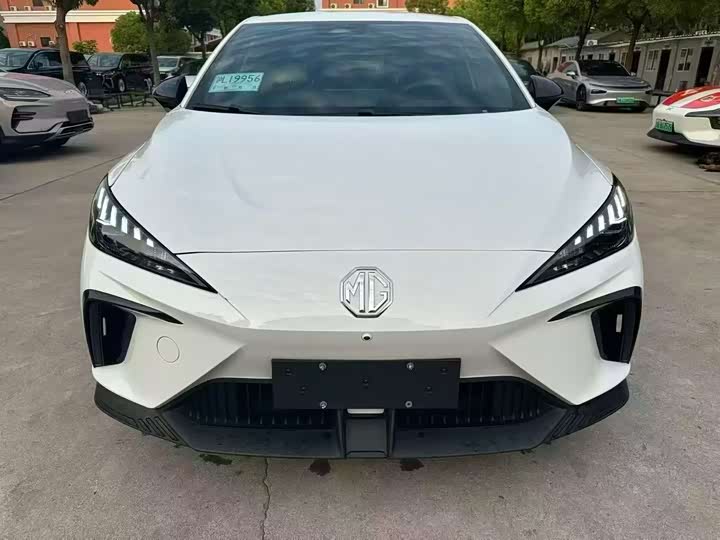 Фото 1 - MG Motor 4 EV