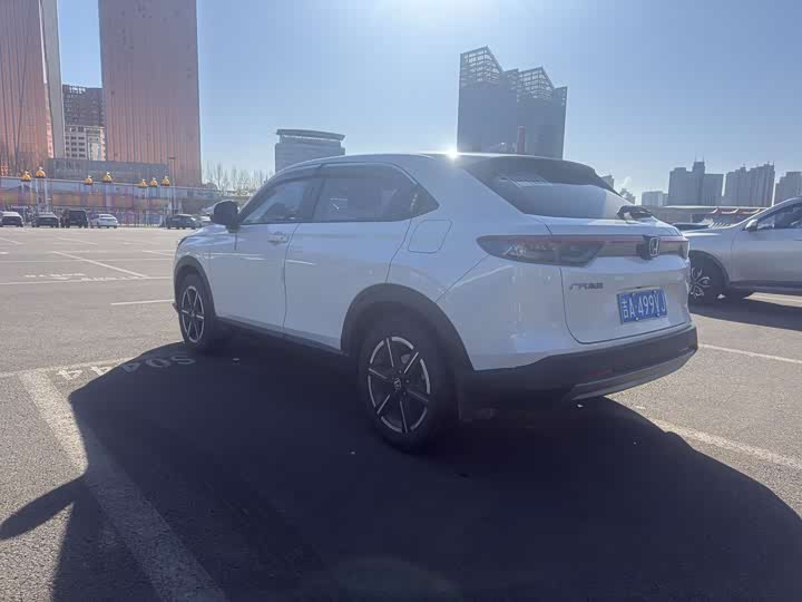 Фото 7 - Honda Vezel