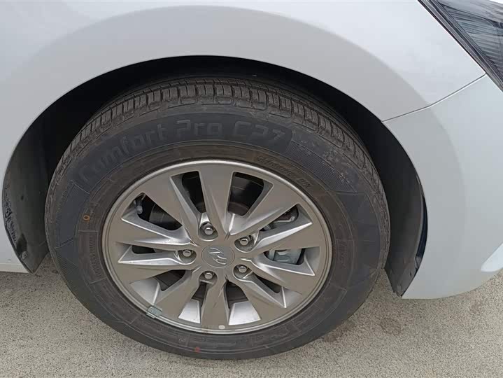 Фото 6 - Hyundai Celesta