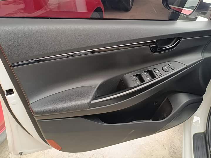 Фото 7 - Hyundai Celesta