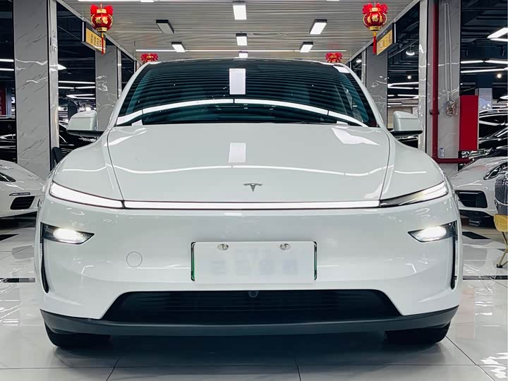 Фото 2 - Tesla Model Y