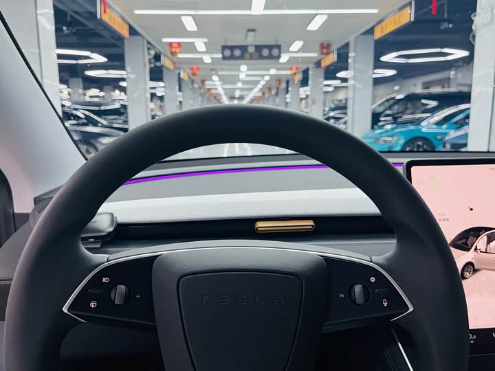 Фото 4 - Tesla Model Y