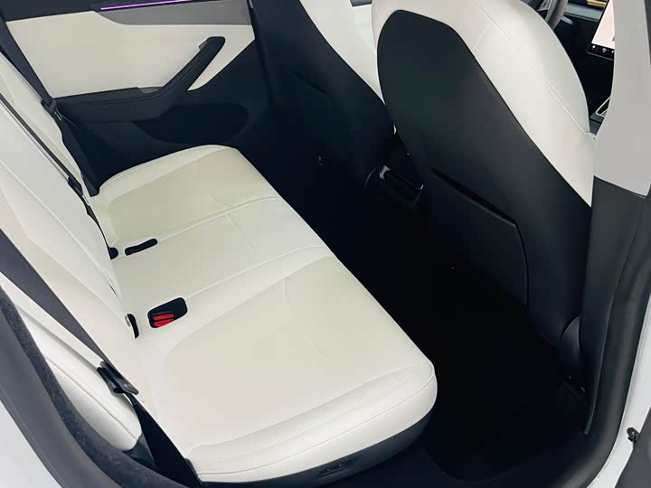 Фото 8 - Tesla Model Y