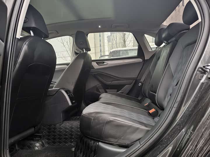 Фото 6 - Volkswagen Sagitar L