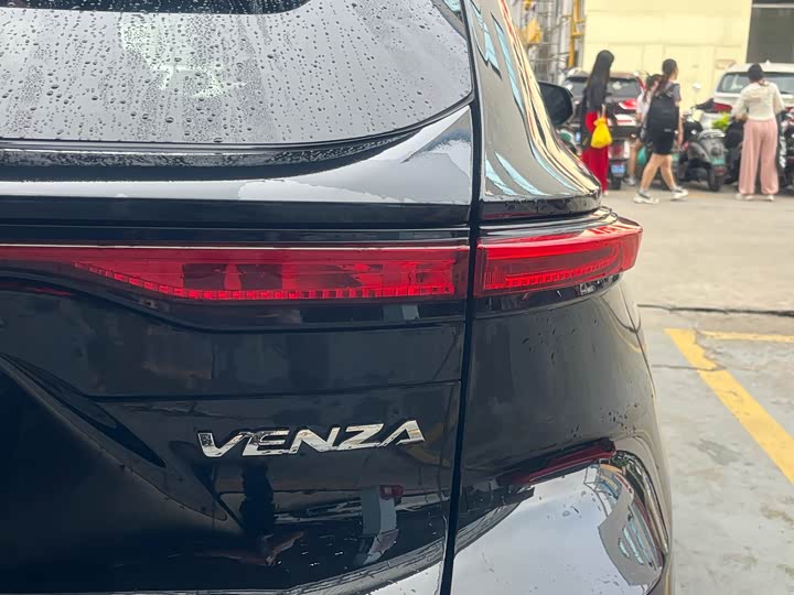 Фото 6 - Toyota Venza