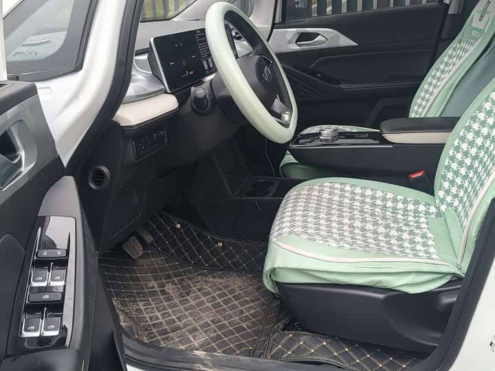 Фото 8 - Geely Geometry E Firefly