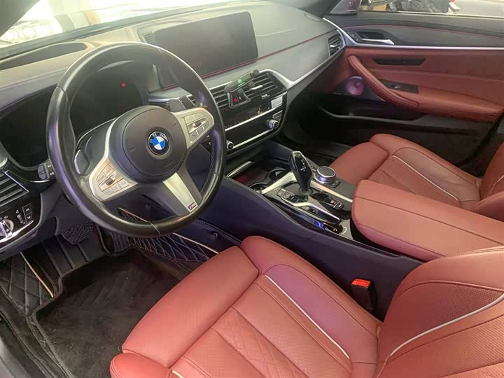 Фото 5 - BMW 5 Series