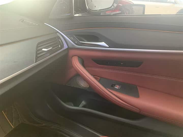 Фото 8 - BMW 5 Series